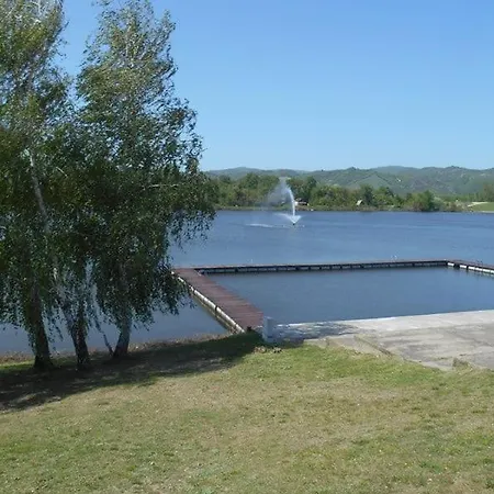 Novak - Srebrno Jezero アパート *